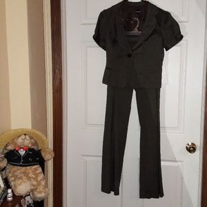 Pant suit